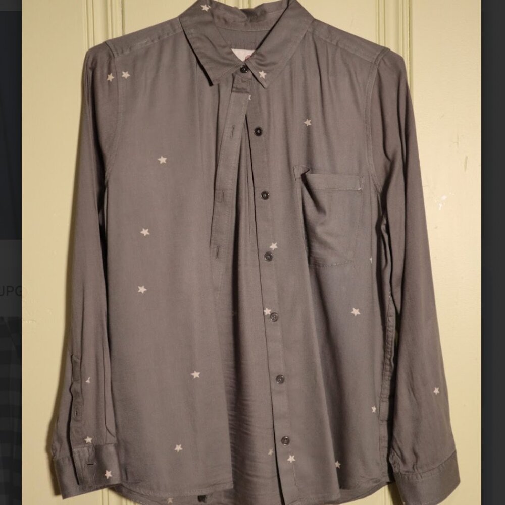 SO- Perfect Shirt Green Star Women's Long Sleeve Button Down Shirt